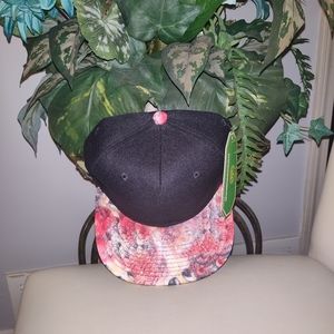 Unisex colorful peacock flat brim hat